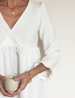 patron de couture Modèle Eugenie version robe porté par la fameuse Eugeniiiiiie, dans un tissu blanc avec froufrous aux poignets