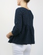 patron de couture Modèle Eugenie version blouse dans un coton japonais DIY District, vue de 3/4 dos