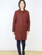 patron de couture Manteau Merci dans lainage Bordeaux Pretty Mercerie, version boutonnée froufrou de poche, vue de face
