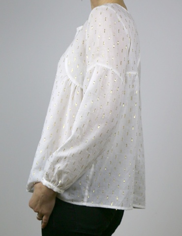 Blouse Petites Choses dans un voile de coton blanc brodé or Anna Ka Bazaar, version V devant et dos, vue de profil