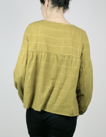 Blouse Petites Choses en coton jaune-vert rayé or Henri & Henriette, version décolleté goutte et dos plein, vue de dos