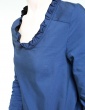 patron de couture Blouse Bohème réalisée dans un élégant tissu bleu nuit France Duval Stalla, vue de 3/4 focus sur l'encolure